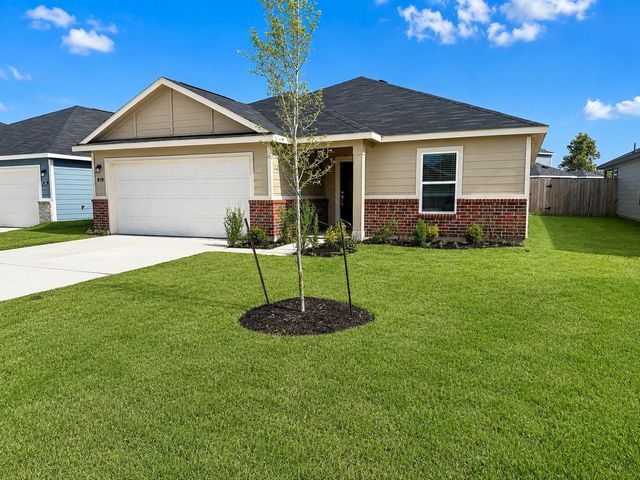 504 Oak Chase Avenue, Dayton, TX 77535