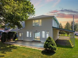 7353 Lakeshore Road, Cicero, NY 13039