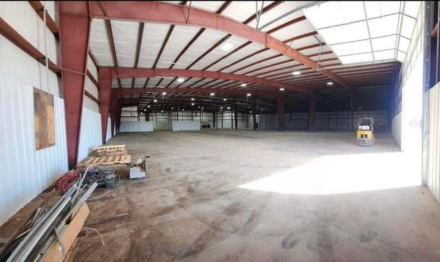 20040 Lark Road, Goodman, MO 64843