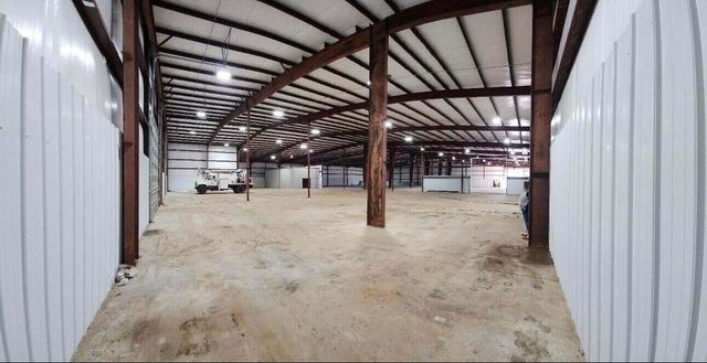 20040 Lark Road, Goodman, MO 64843