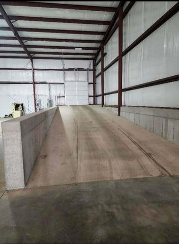 20040 Lark Road, Goodman, MO 64843