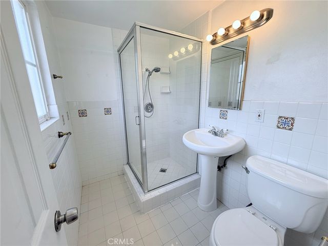 5662 Littler Dr A, Huntington Beach, CA 92649