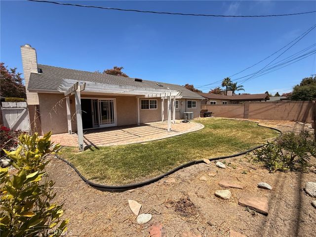 5662 Littler Dr A, Huntington Beach, CA 92649