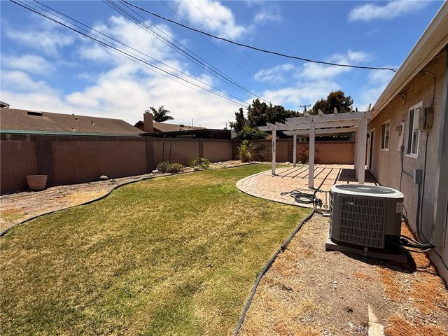 5662 Littler Dr A, Huntington Beach, CA 92649
