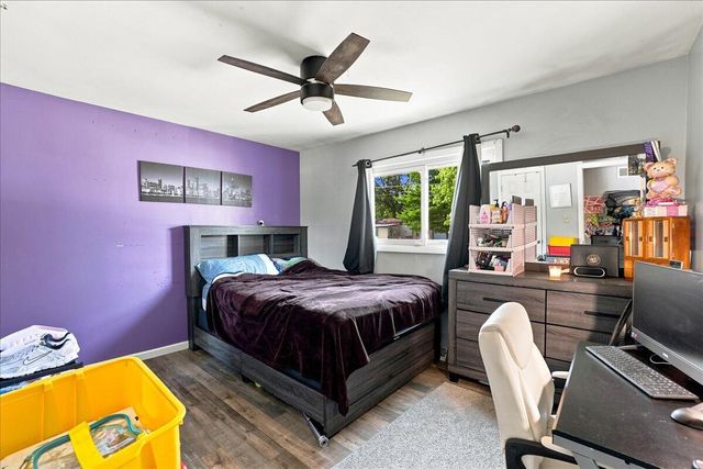 1112 E 39th Place, Griffith, IN 46319