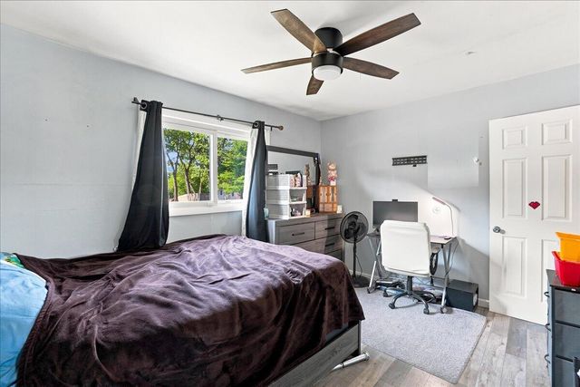 1112 E 39th Place, Griffith, IN 46319