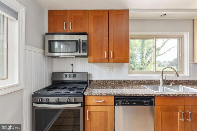 6630 S KINGS HWY, Alexandria, VA 22306