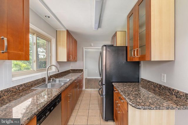 6630 S KINGS HWY, Alexandria, VA 22306