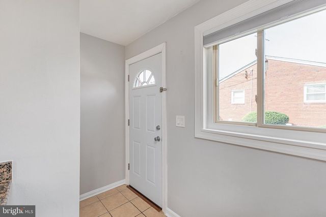 6630 S KINGS HWY, Alexandria, VA 22306