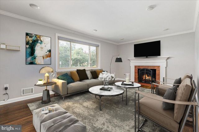 6630 S KINGS HWY, Alexandria, VA 22306