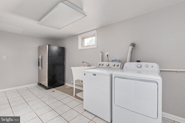 6630 S KINGS HWY, Alexandria, VA 22306
