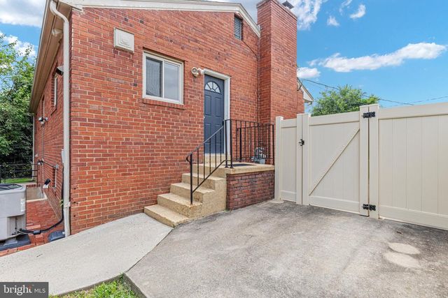 6630 S KINGS HWY, Alexandria, VA 22306