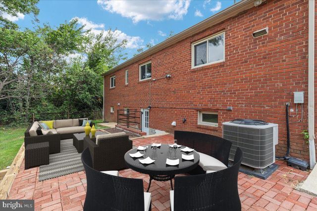 6630 S KINGS HWY, Alexandria, VA 22306