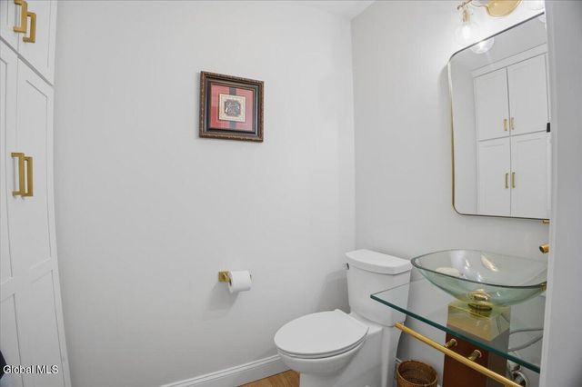 39 Oak Tree Circle, Queensbury, NY 12804