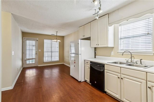 3025 Vineyard SE Way, Smyrna, GA 30082