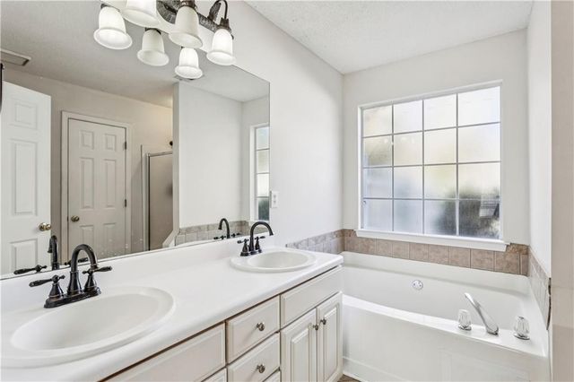 3025 Vineyard SE Way, Smyrna, GA 30082