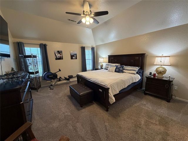 1405 Continental Way, Mustang, OK 73064