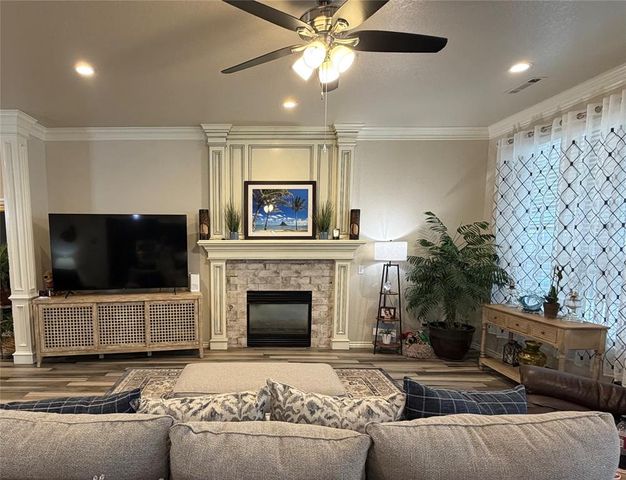 1405 Continental Way, Mustang, OK 73064