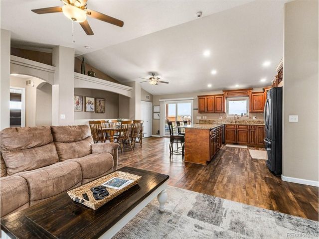 734 E Marigold Dr, Pueblo, CO 81007