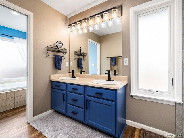 734 E Marigold Dr, Pueblo, CO 81007