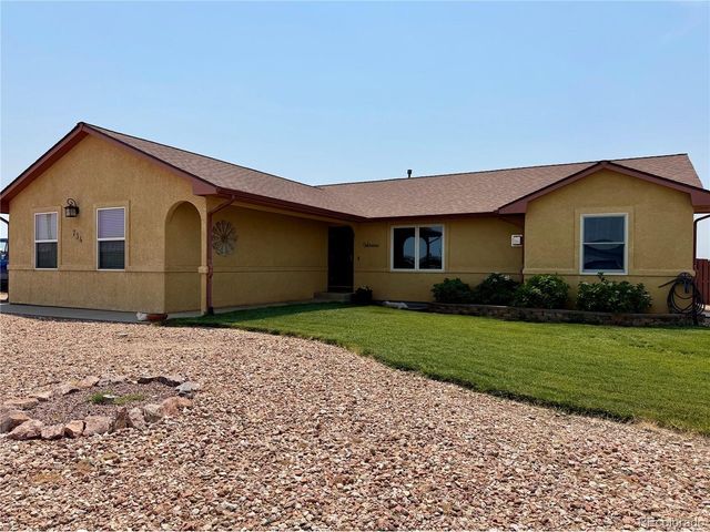 734 E Marigold Dr, Pueblo, CO 81007