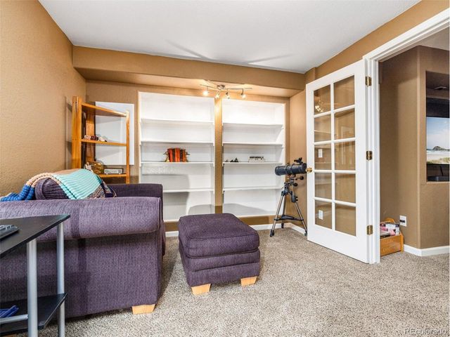 734 E Marigold Dr, Pueblo, CO 81007