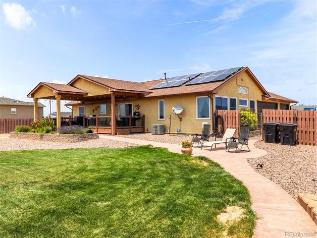 734 E Marigold Dr, Pueblo, CO 81007