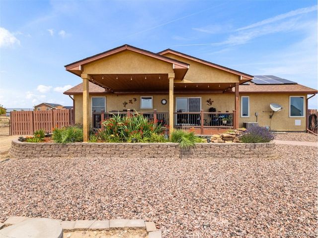 734 E Marigold Dr, Pueblo, CO 81007