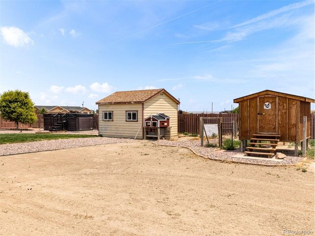 734 E Marigold Dr, Pueblo, CO 81007
