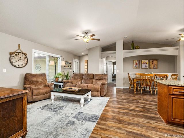 734 E Marigold Dr, Pueblo, CO 81007