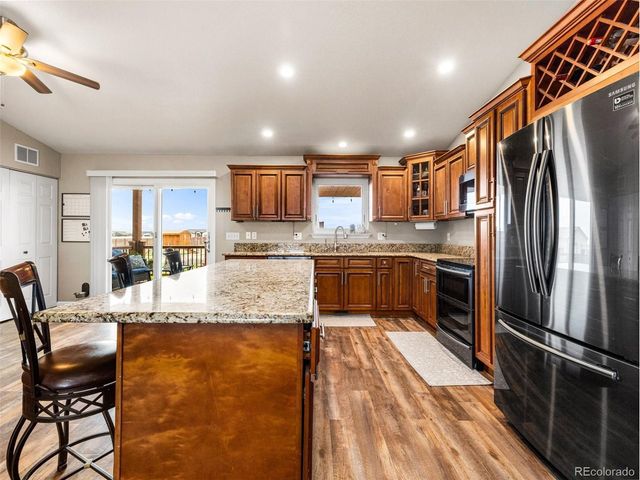 734 E Marigold Dr, Pueblo, CO 81007