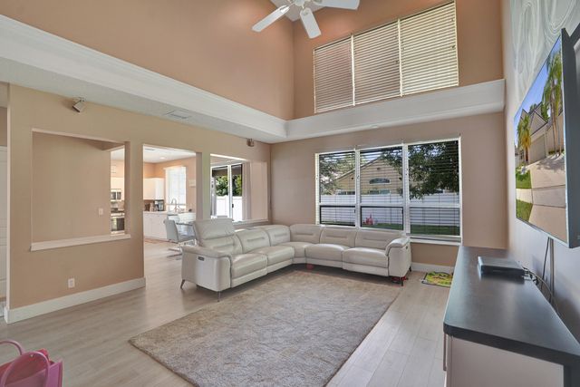 5884 N Plum Bay Parkway, Tamarac, FL 33321