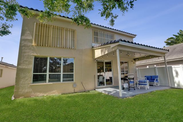 5884 N Plum Bay Parkway, Tamarac, FL 33321