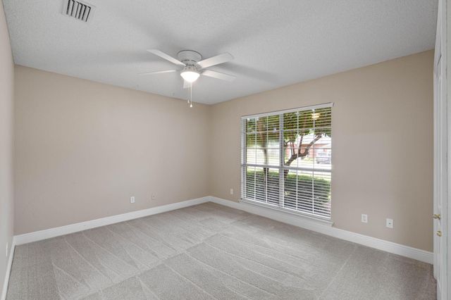 5284 Woodlake Trace, Gulf Breeze, FL 32563