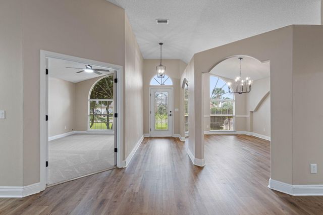 5284 Woodlake Trace, Gulf Breeze, FL 32563