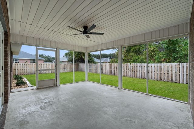 5284 Woodlake Trace, Gulf Breeze, FL 32563