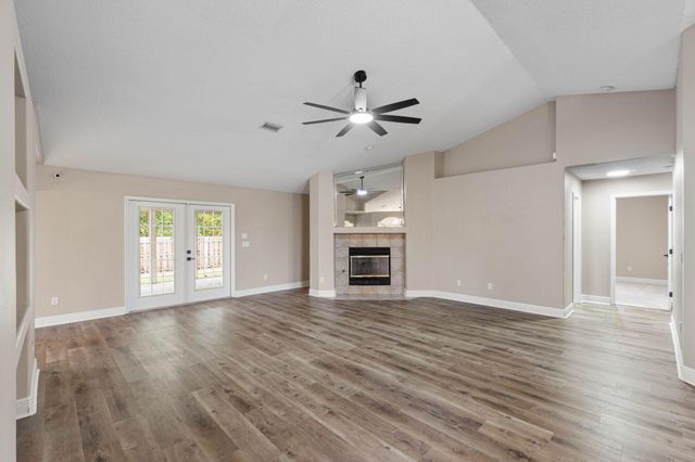 5284 Woodlake Trace, Gulf Breeze, FL 32563