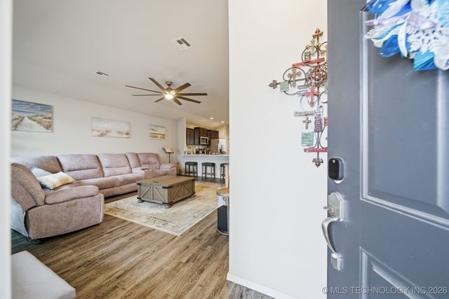 7320 E 141st Street North, Collinsville, OK 74021