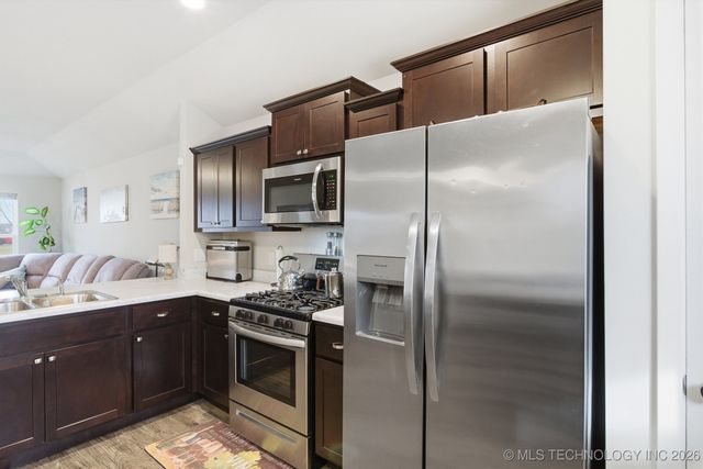 7320 E 141st Street North, Collinsville, OK 74021