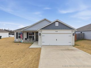 7320 E 141st Street North, Collinsville, OK 74021