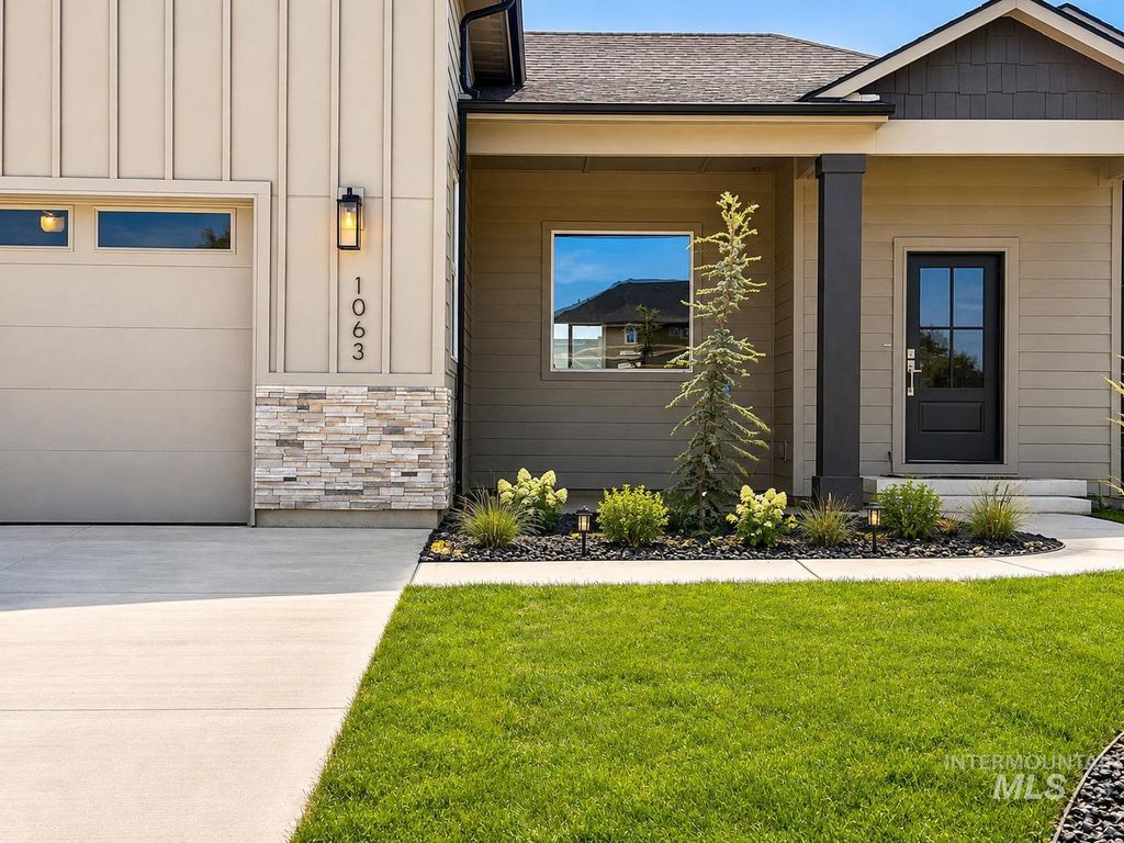 1063 W Afton Pl, Kuna, ID 83634 photo 2