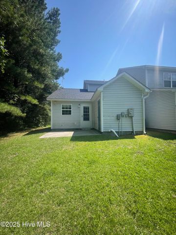 300 Pinegrove Court, Jacksonville, NC 28546