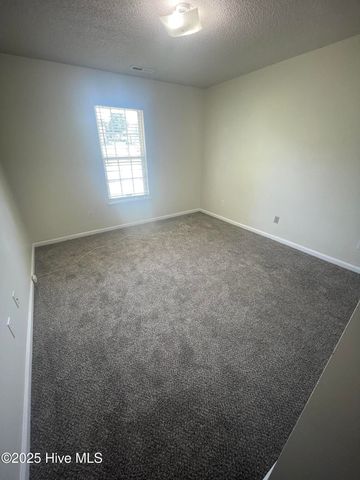300 Pinegrove Court, Jacksonville, NC 28546