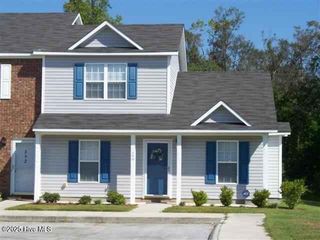 300 Pinegrove Court, Jacksonville, NC 28546