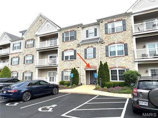 2 Monarch Trace Court 103, Chesterfield, MO 63017