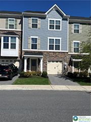 2332 Raya Way, Easton, PA 18045