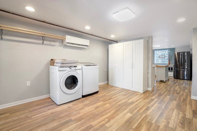 941 W 32nd Street, Chicago, IL 60608