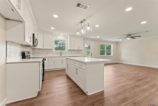 1142 Sharynwood Dr, Baton Rouge, LA 70808