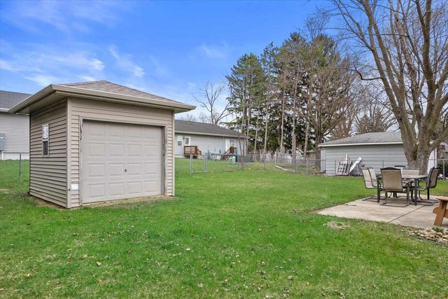 1124 Hamilton Street, Stoughton, WI 53589