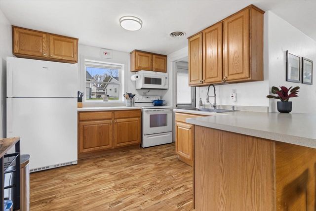 1124 Hamilton Street, Stoughton, WI 53589